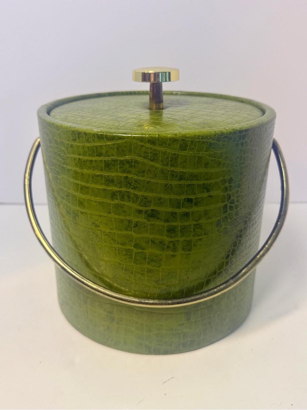 Vintage-Style Green Textured Ice Bucket with Metal Handle
